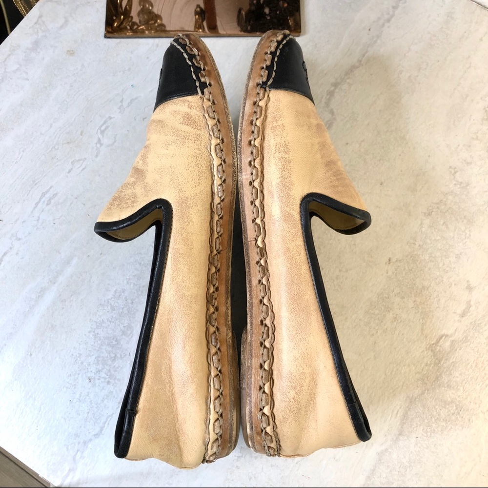 Chanel moccasin loafer beige and black lamb skin - Picture 6 of 11